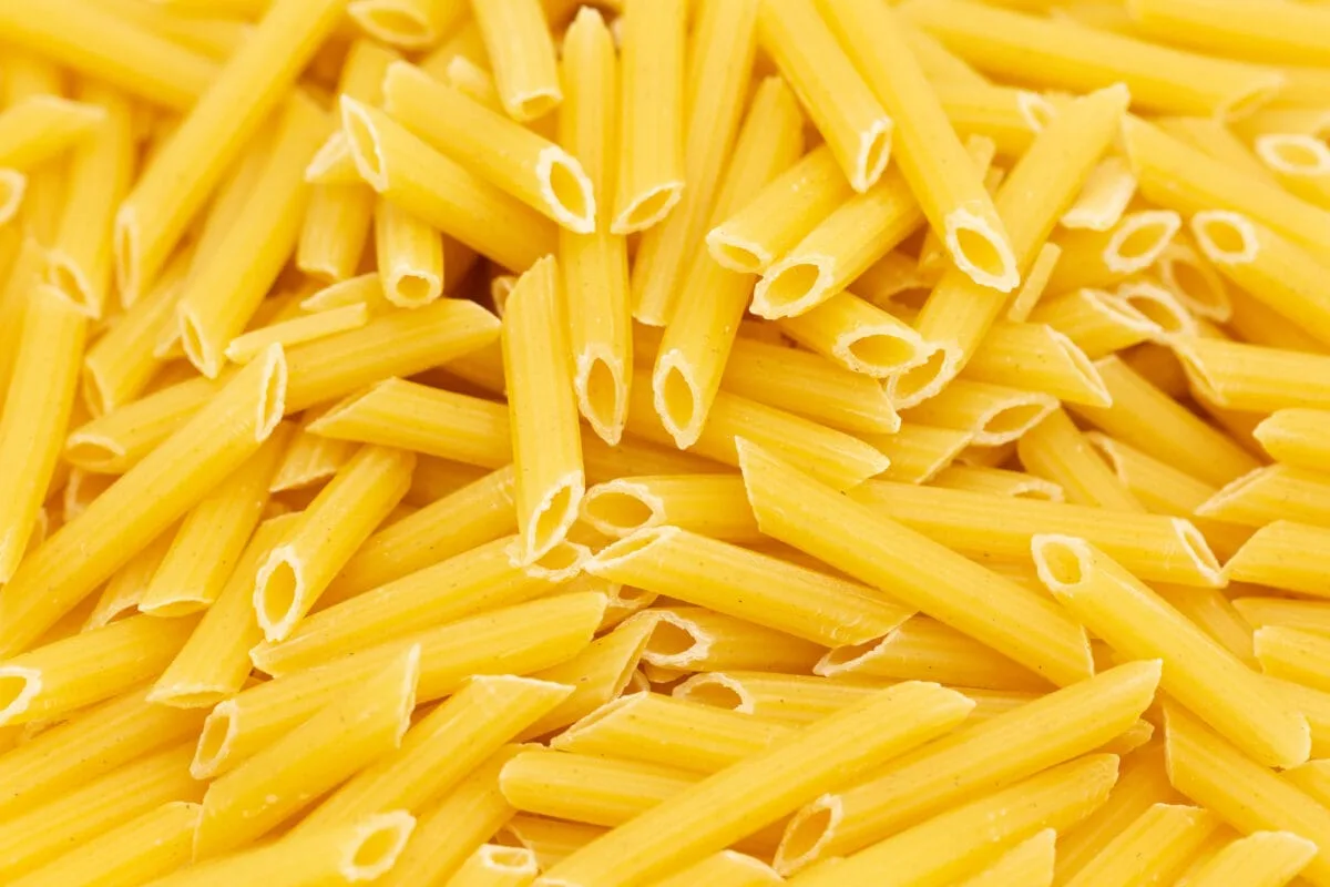 Makaron wykwintny z jaj bażancich Rurka Penne detal